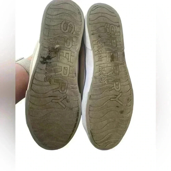 SPERRY women's sneakers. In great used condition color Oat sand tan Size 7.5 - Picture 7 of 11